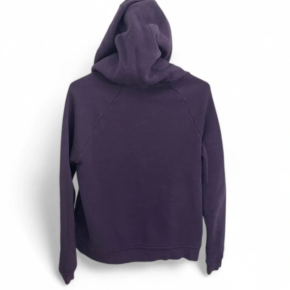 Nike I S and L